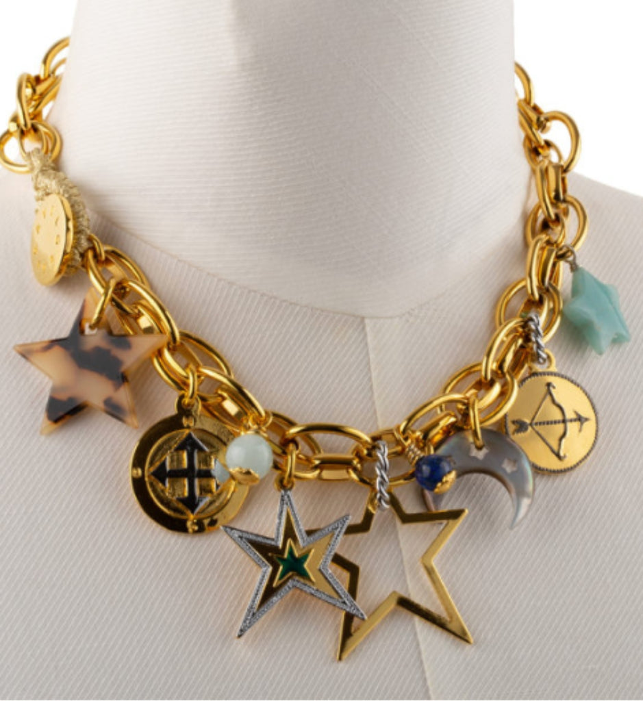 Collar cosmopolitan