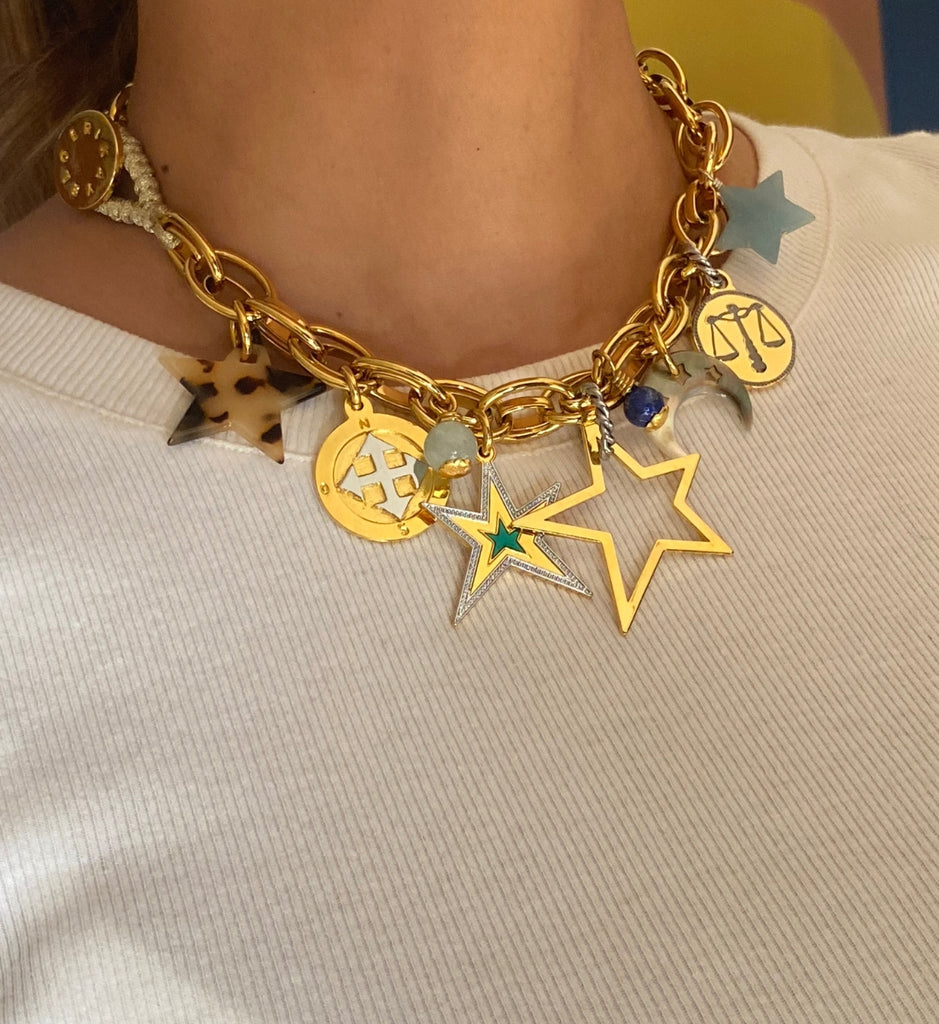 Collar cosmopolitan